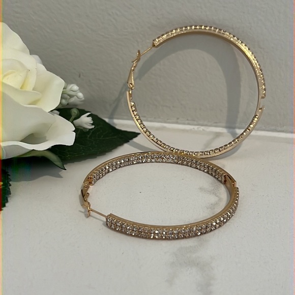 Gold Earrings - Picture 7 of 9